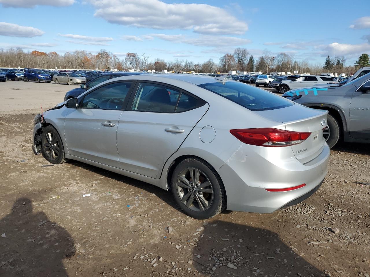 Lot #3305302367 2018 HYUNDAI ELANTRA SE