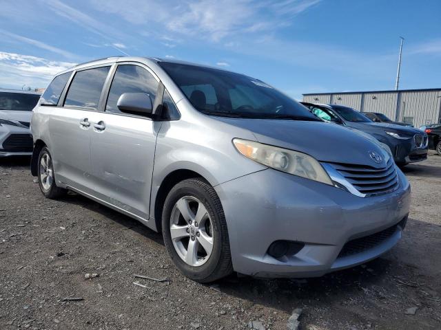 2016 TOYOTA SIENNA LE #3291355132