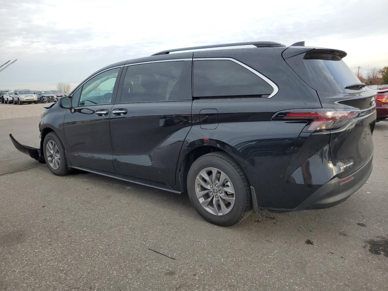 TOYOTA SIENNA XLE