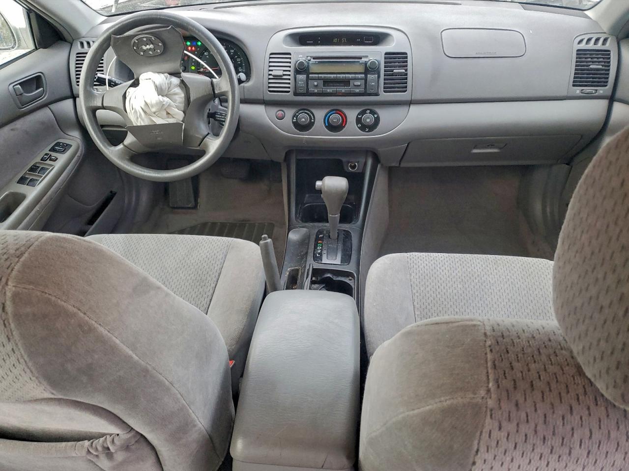 Lot #3303136806 2004 TOYOTA CAMRY LE