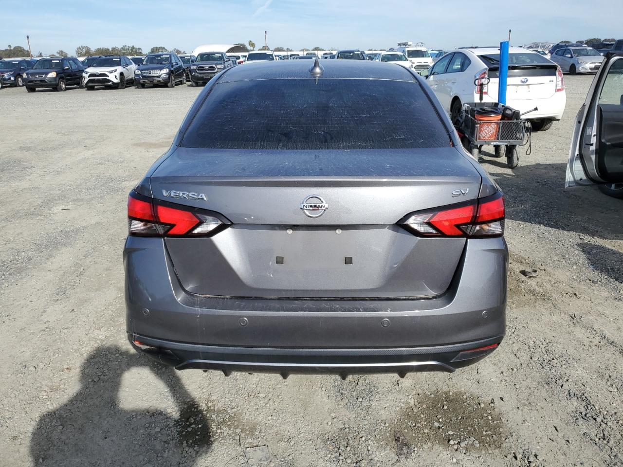 NISSAN VERSA SV