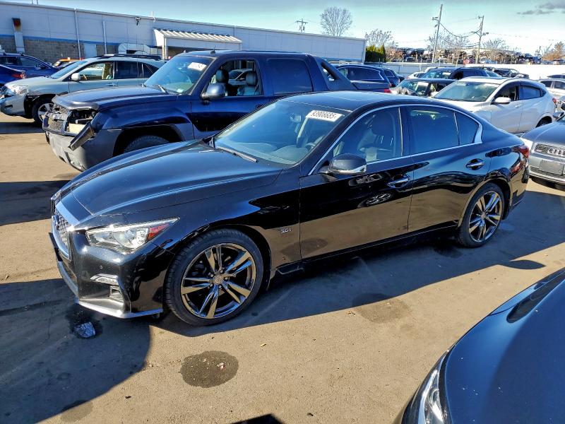 INFINITI Q50 LUXE