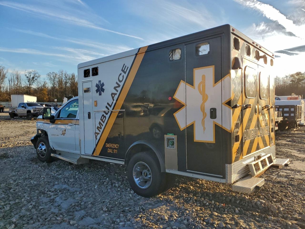 CHEVROLET SILVERADO K3500 LT