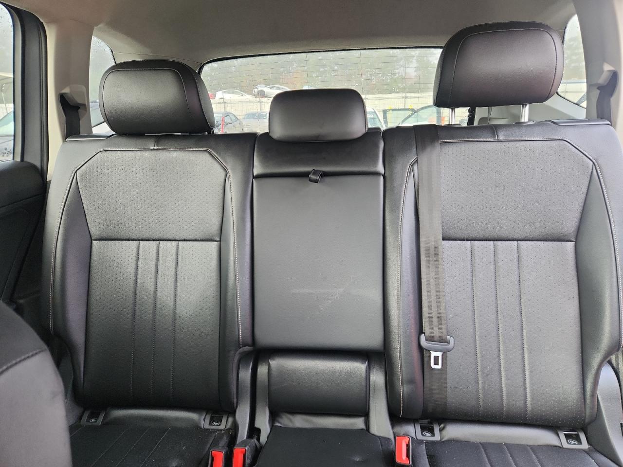 VOLKSWAGEN TIGUAN SE