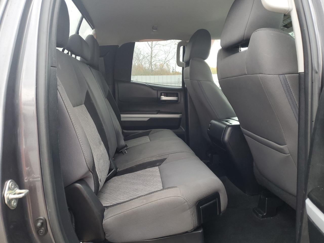 TOYOTA TUNDRA DOUBLE CAB SR