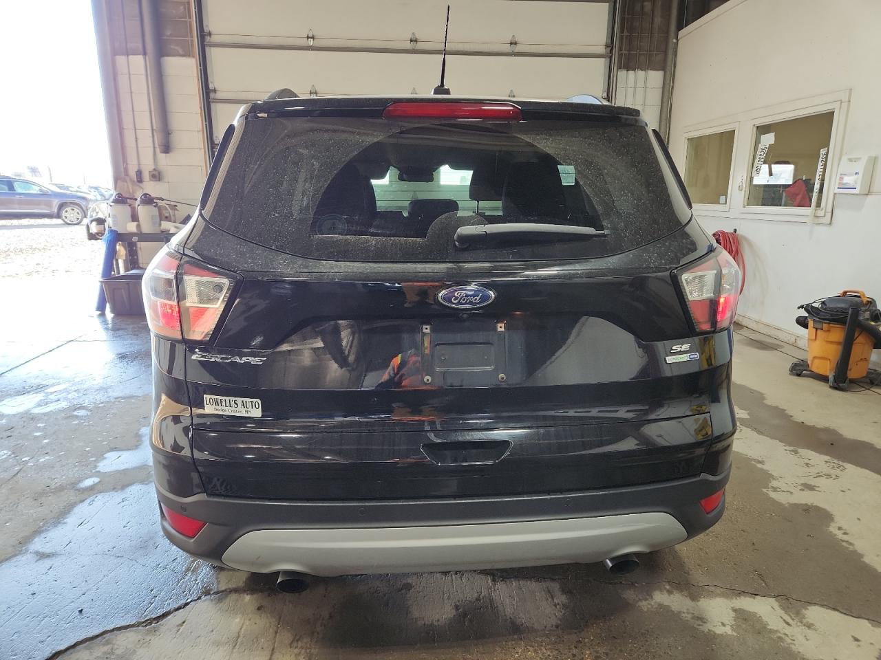 FORD ESCAPE SE