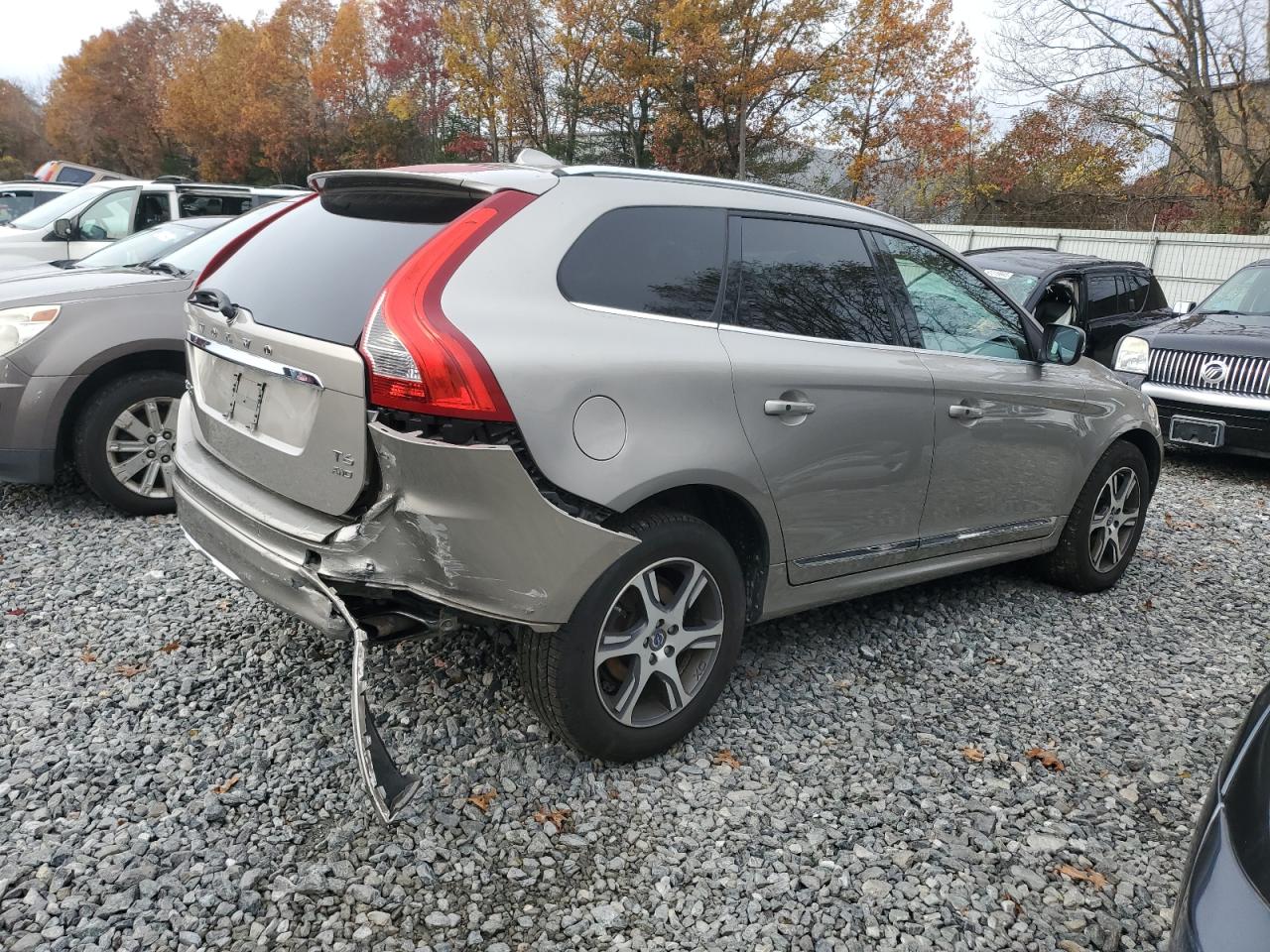 VOLVO XC60 T6 PREMIER