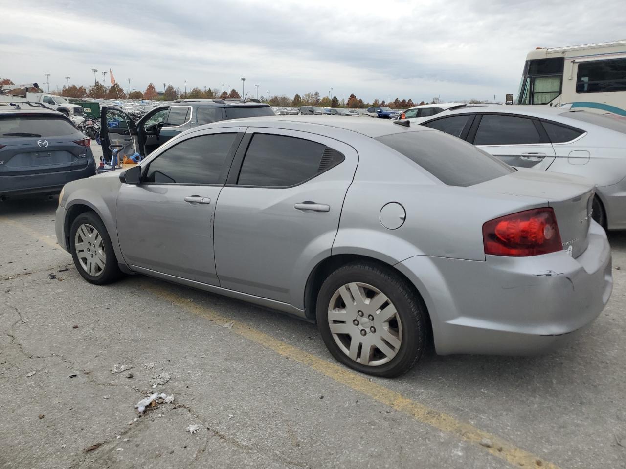 DODGE AVENGER SE