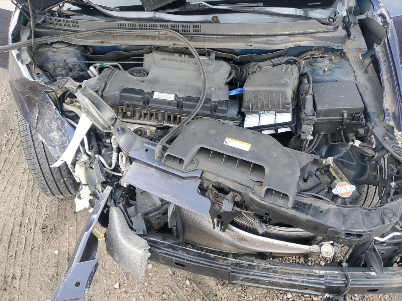 HYUNDAI ELANTRA BLUE