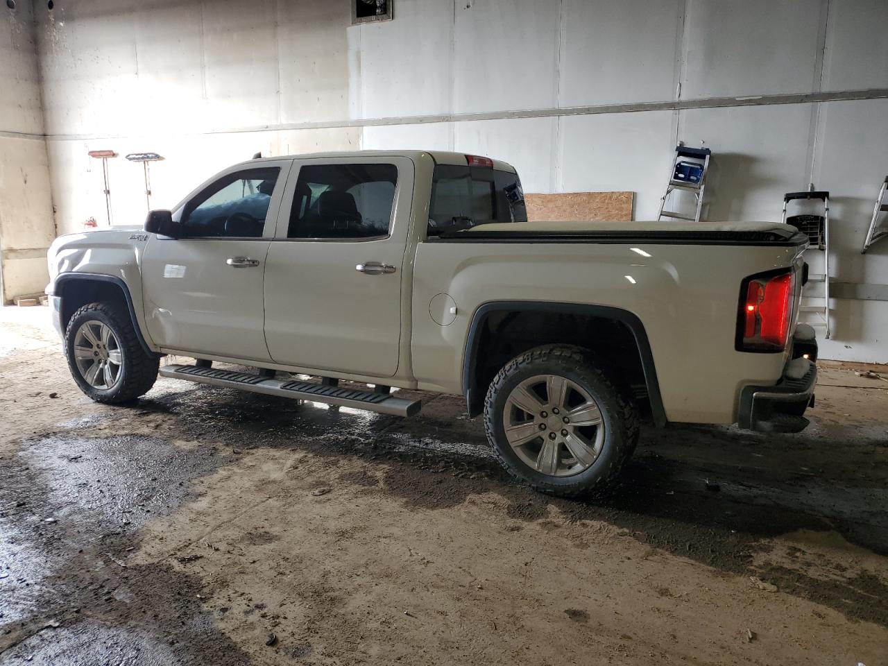 GMC SIERRA K1500 SLT