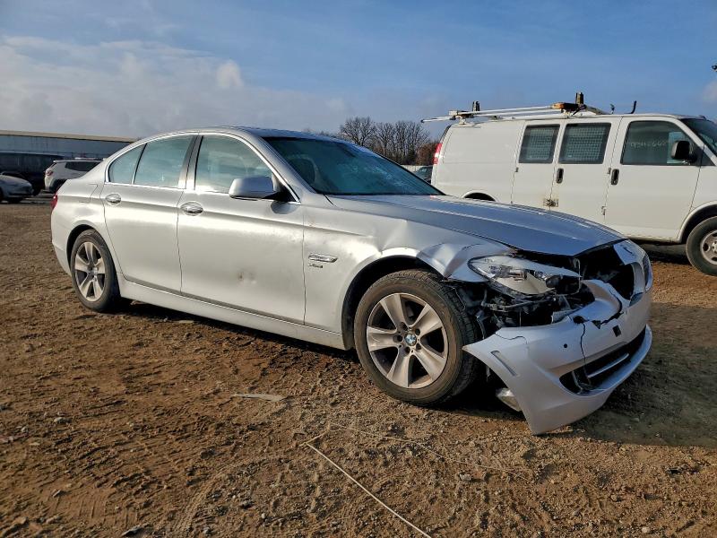 2012 BMW 528 XI #3305395308