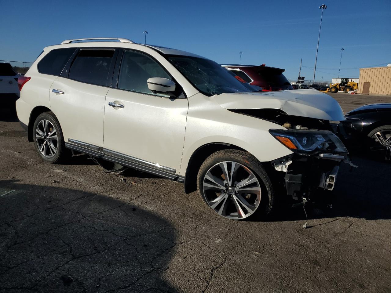 NISSAN PATHFINDER PLATINUM