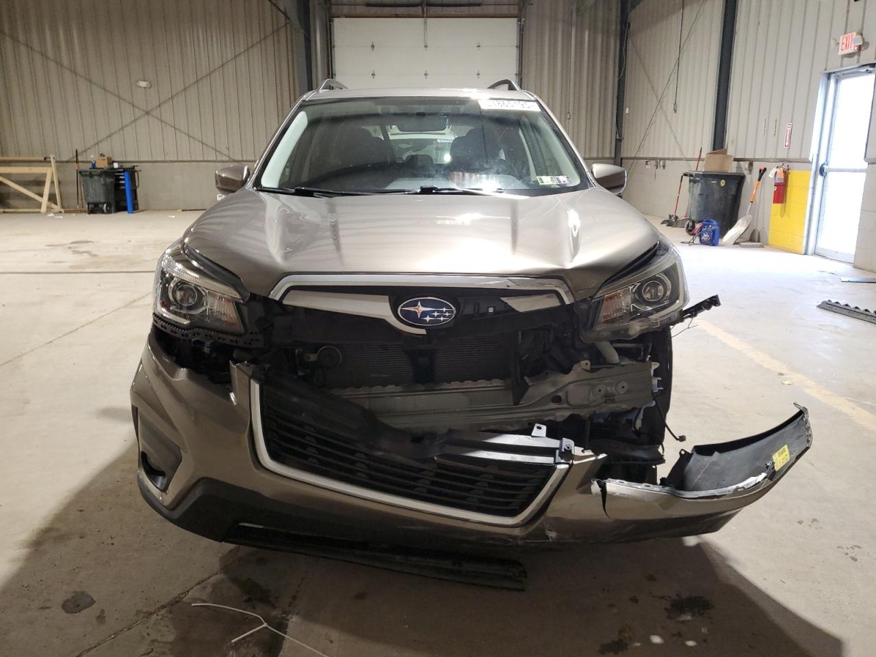 SUBARU FORESTER PREMIUM