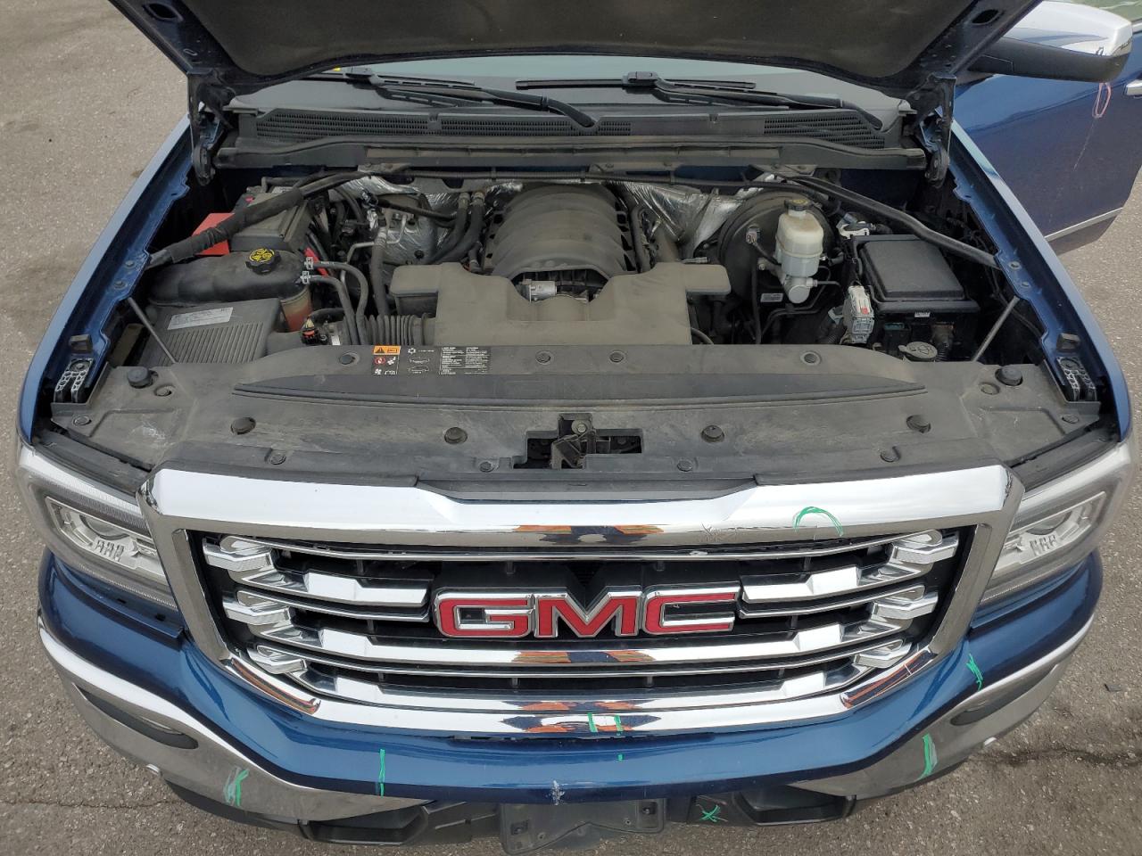 GMC SIERRA C1500 SLT