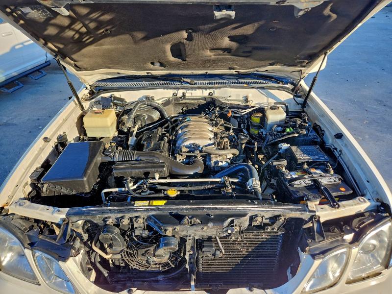 2000 LEXUS LX 470 #3296461644