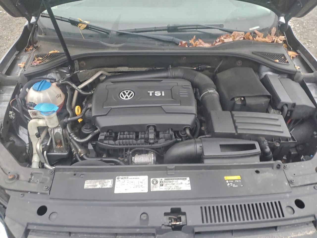 Lot #3312396122 2015 VOLKSWAGEN PASSAT S