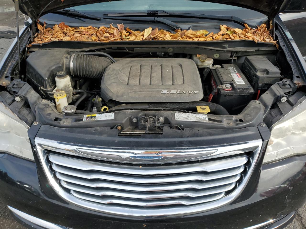 CHRYSLER TOWN & COUNTRY TOURING