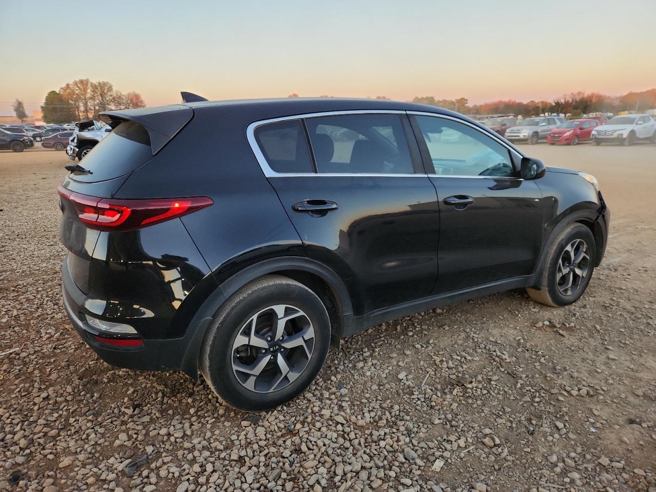 KIA SPORTAGE LX