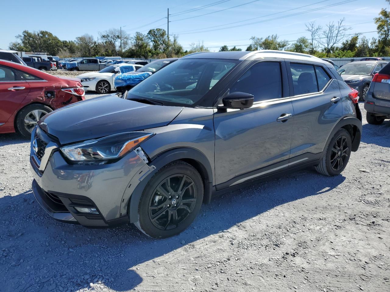 NISSAN KICKS SR