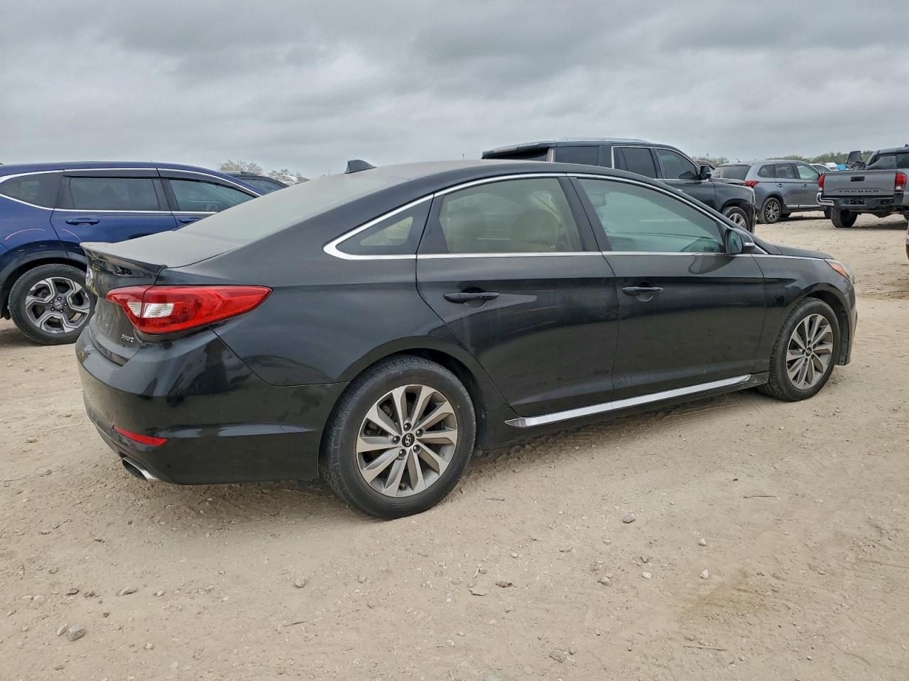 HYUNDAI SONATA SPORT