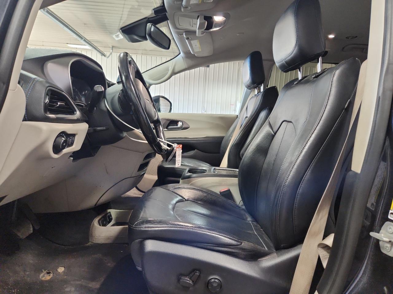 CHRYSLER PACIFICA TOURING L