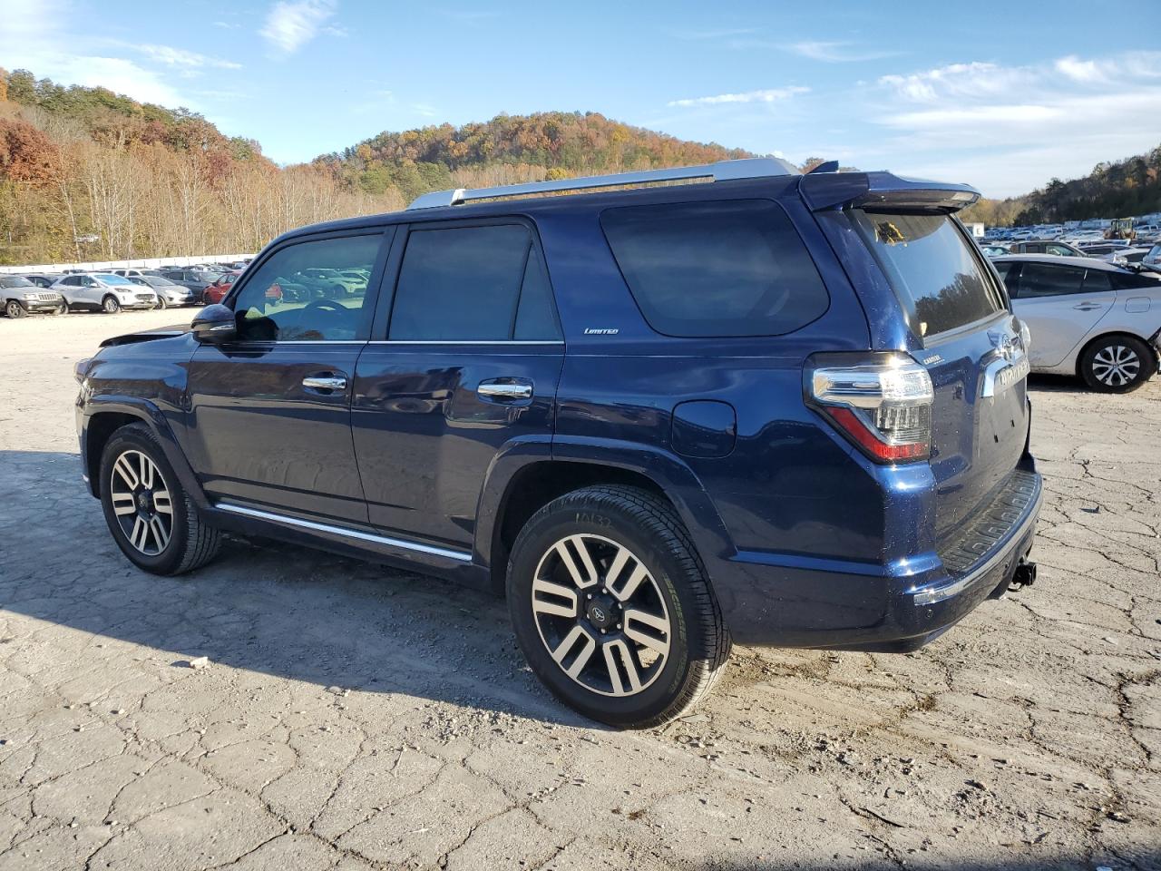 TOYOTA 4RUNNER SR5