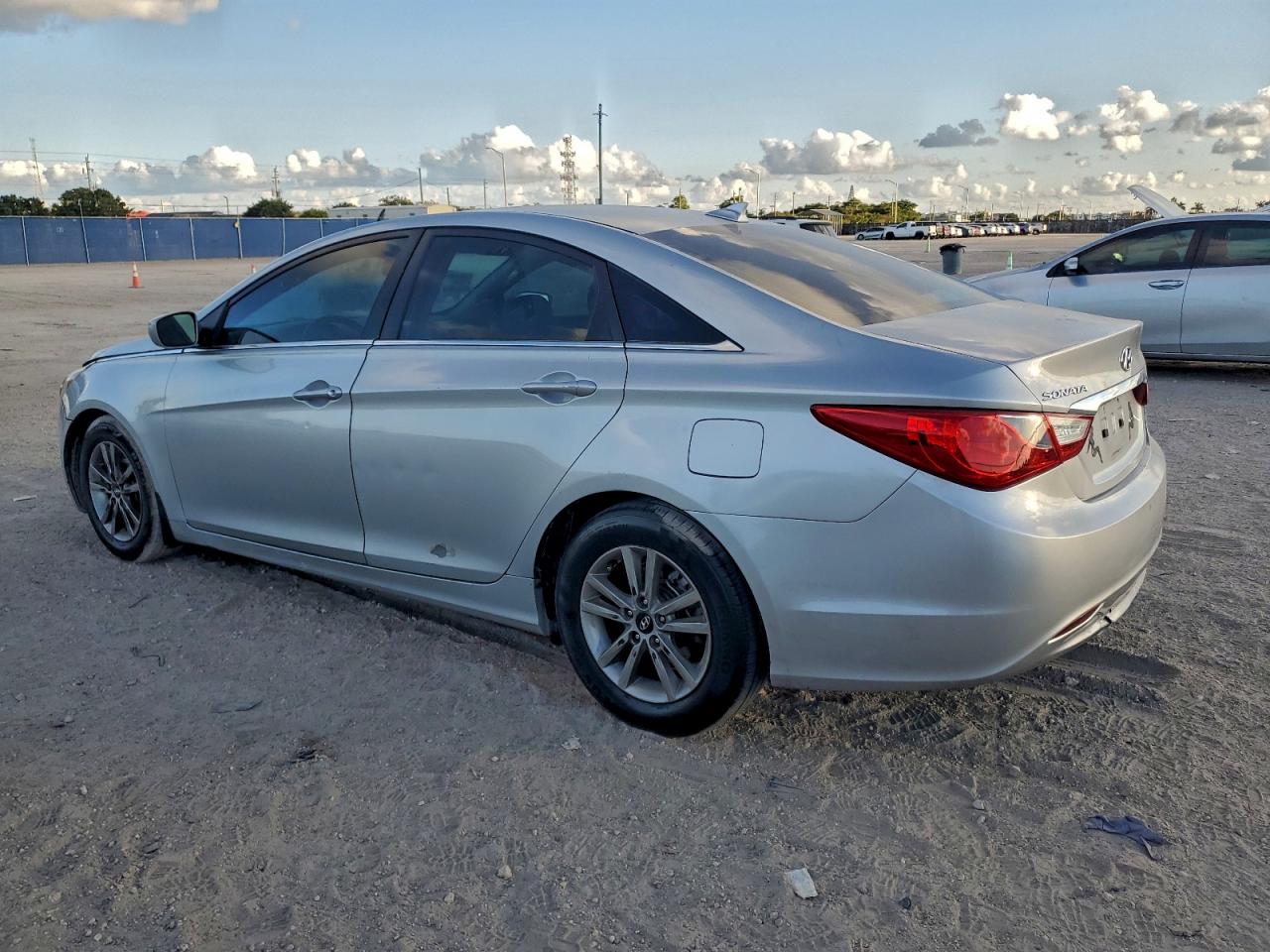 Lot #3302878923 2013 HYUNDAI SONATA GLS