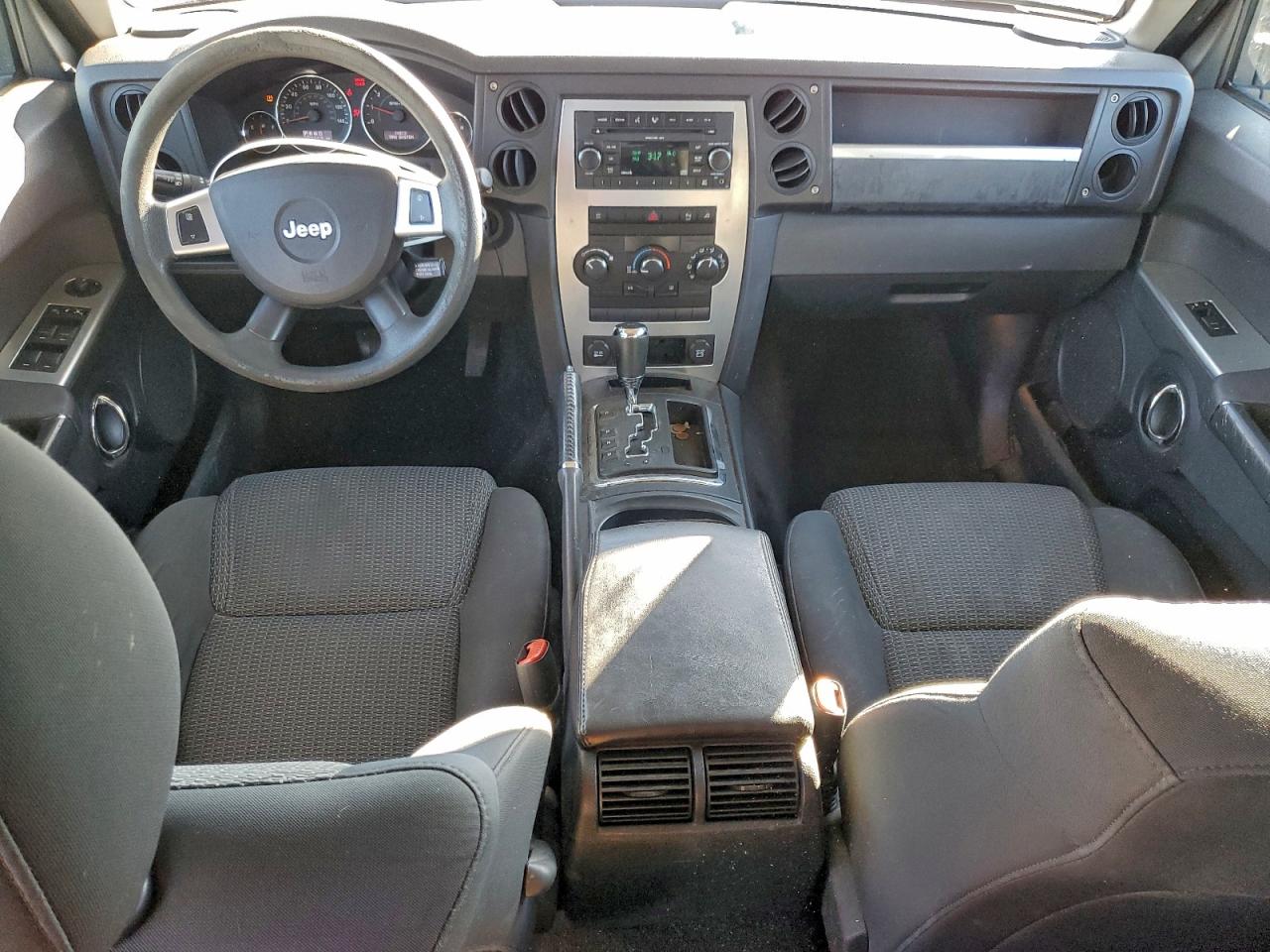 JEEP COMMANDER SPORT