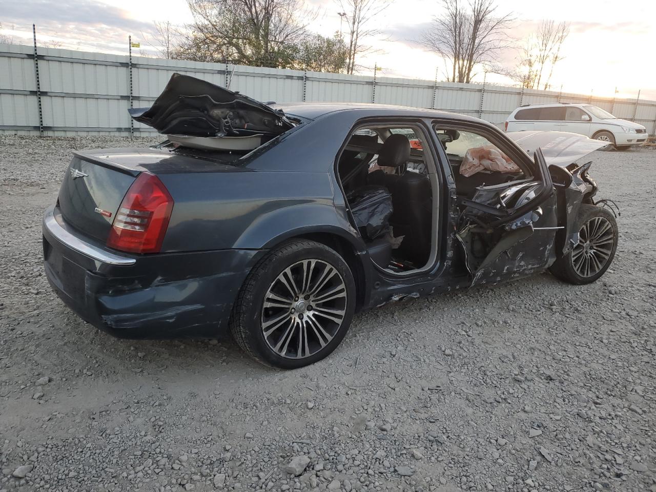 Lot #3298133177 2007 CHRYSLER 300C