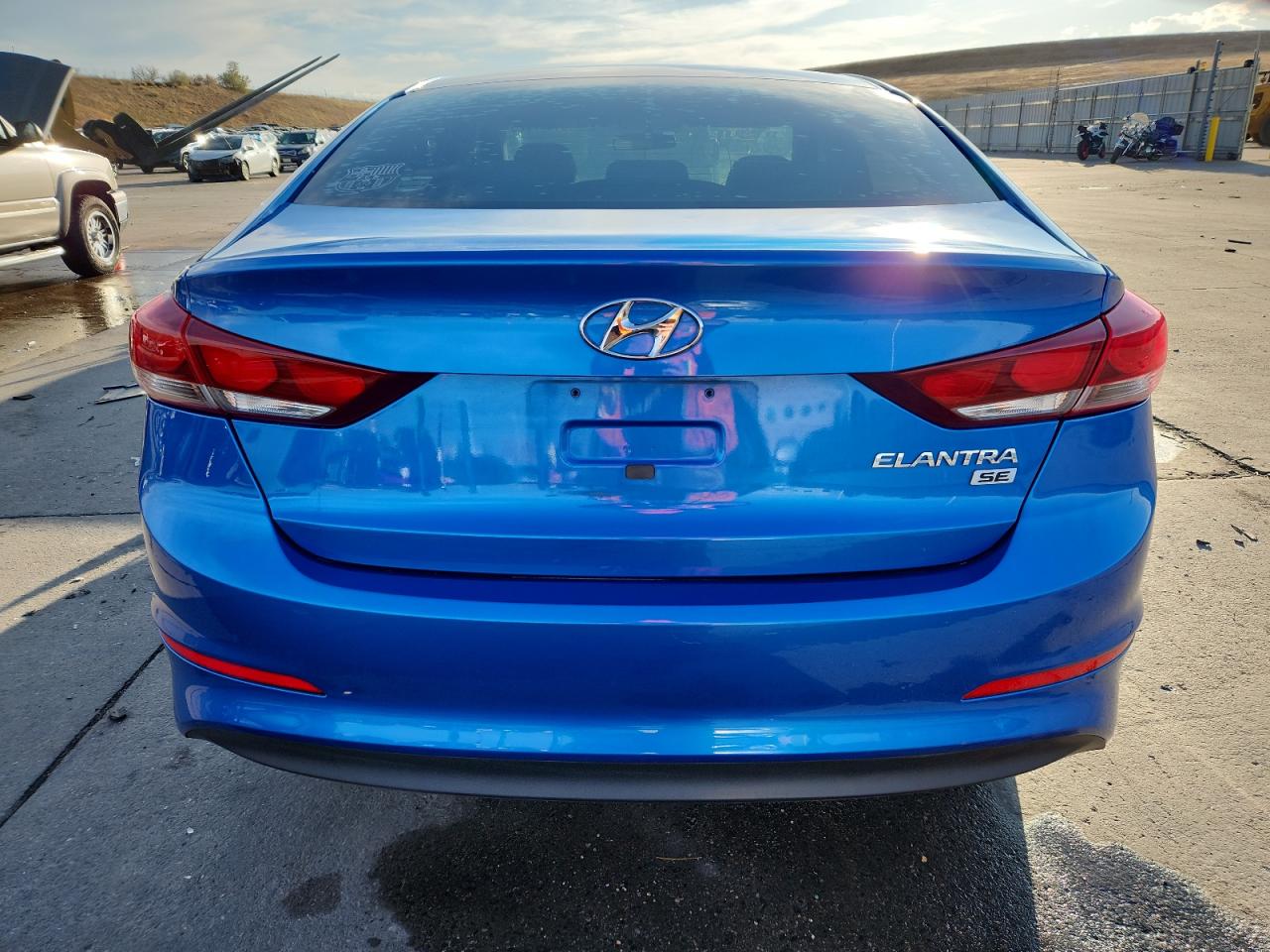 HYUNDAI ELANTRA SE