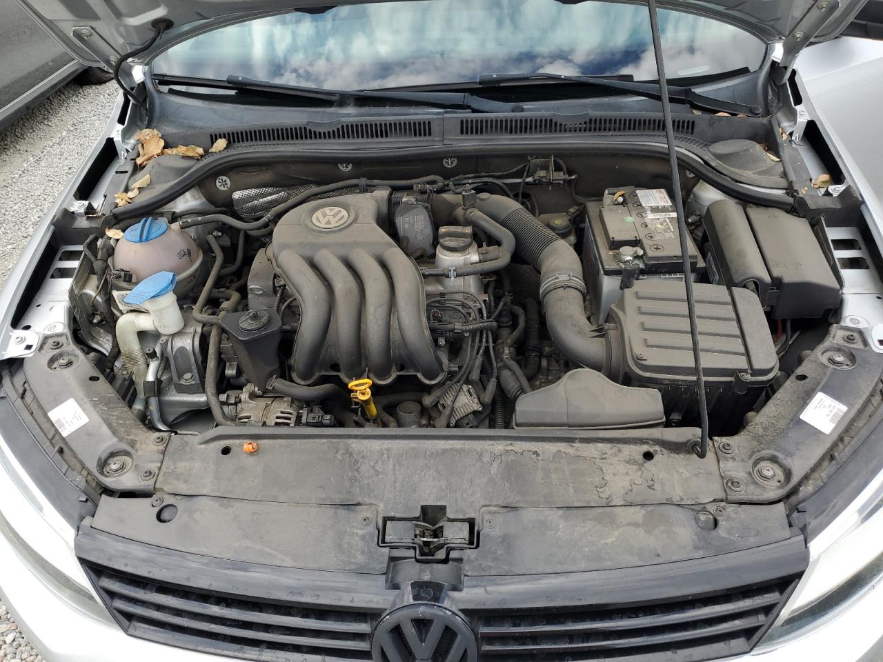 VOLKSWAGEN JETTA BASE