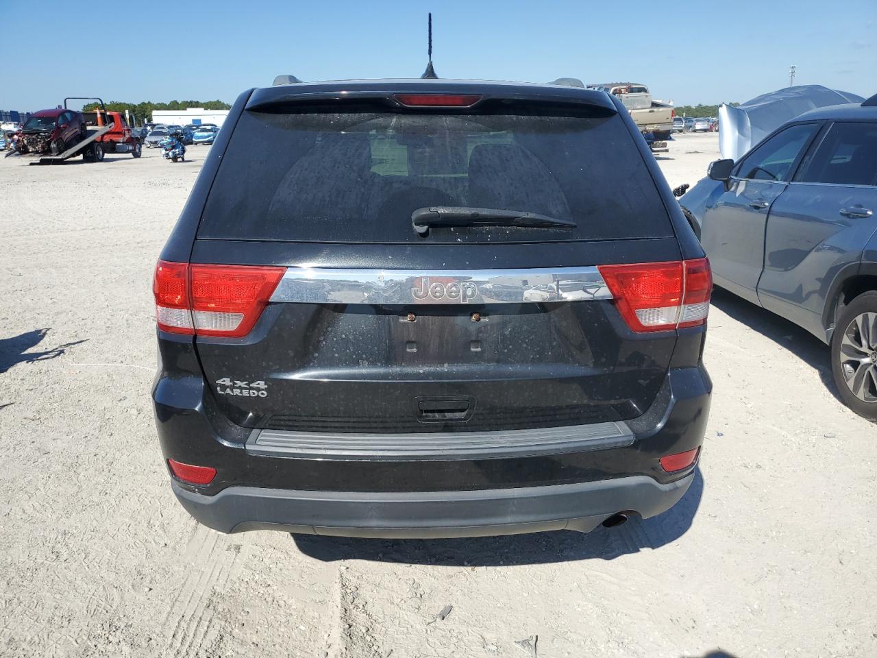 JEEP GRAND CHEROKEE LAREDO