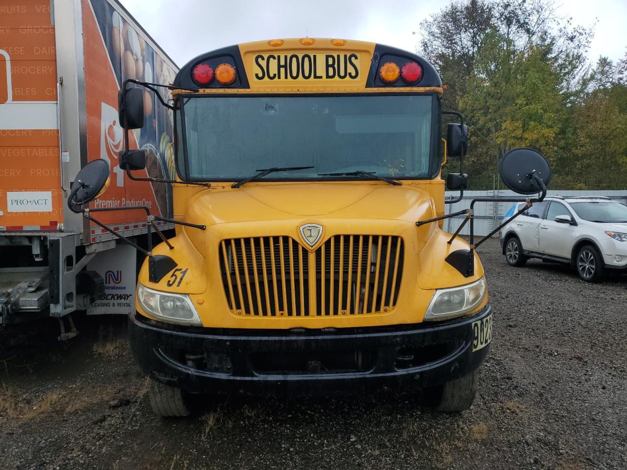 Lot #3280347989 2014 IC CORPORATION 3000 CE