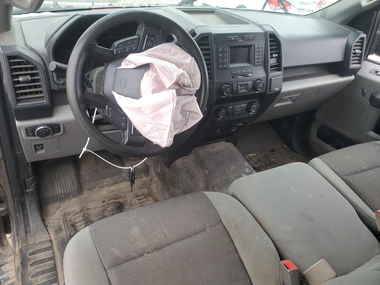 FORD F-150 SUPER CAB