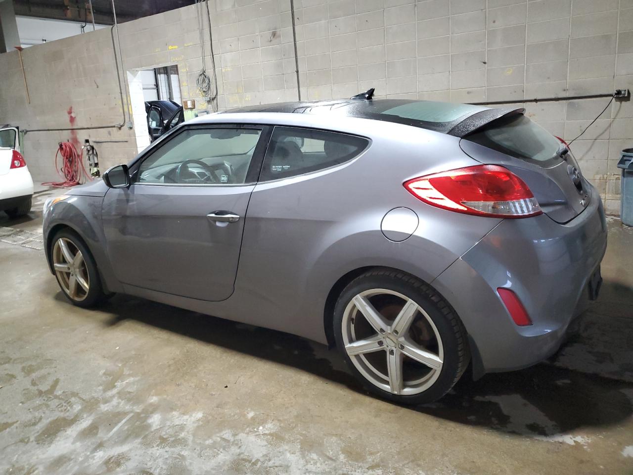 HYUNDAI VELOSTER