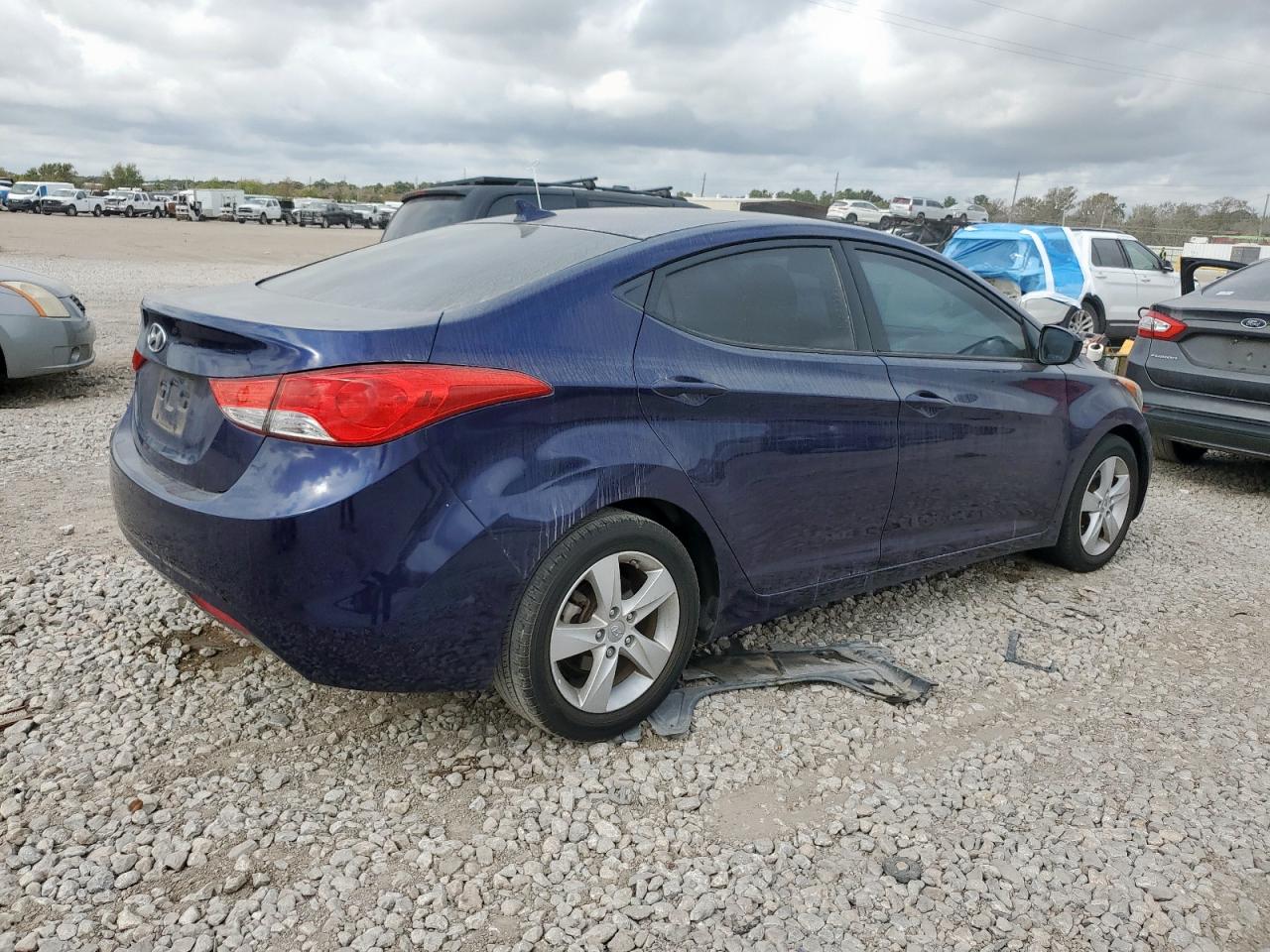 HYUNDAI ELANTRA GLS