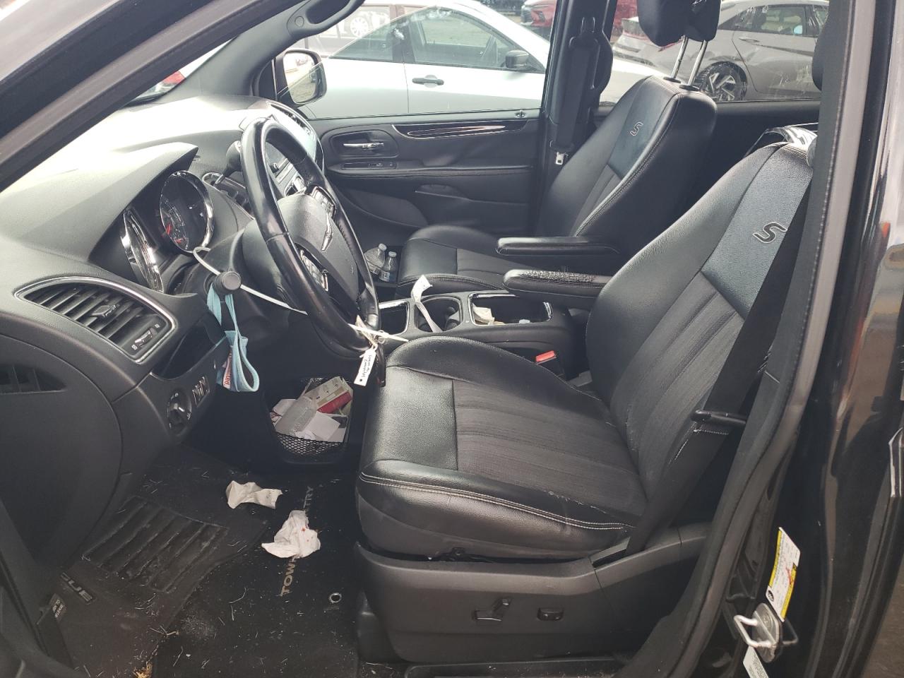 CHRYSLER TOWN & COUNTRY S