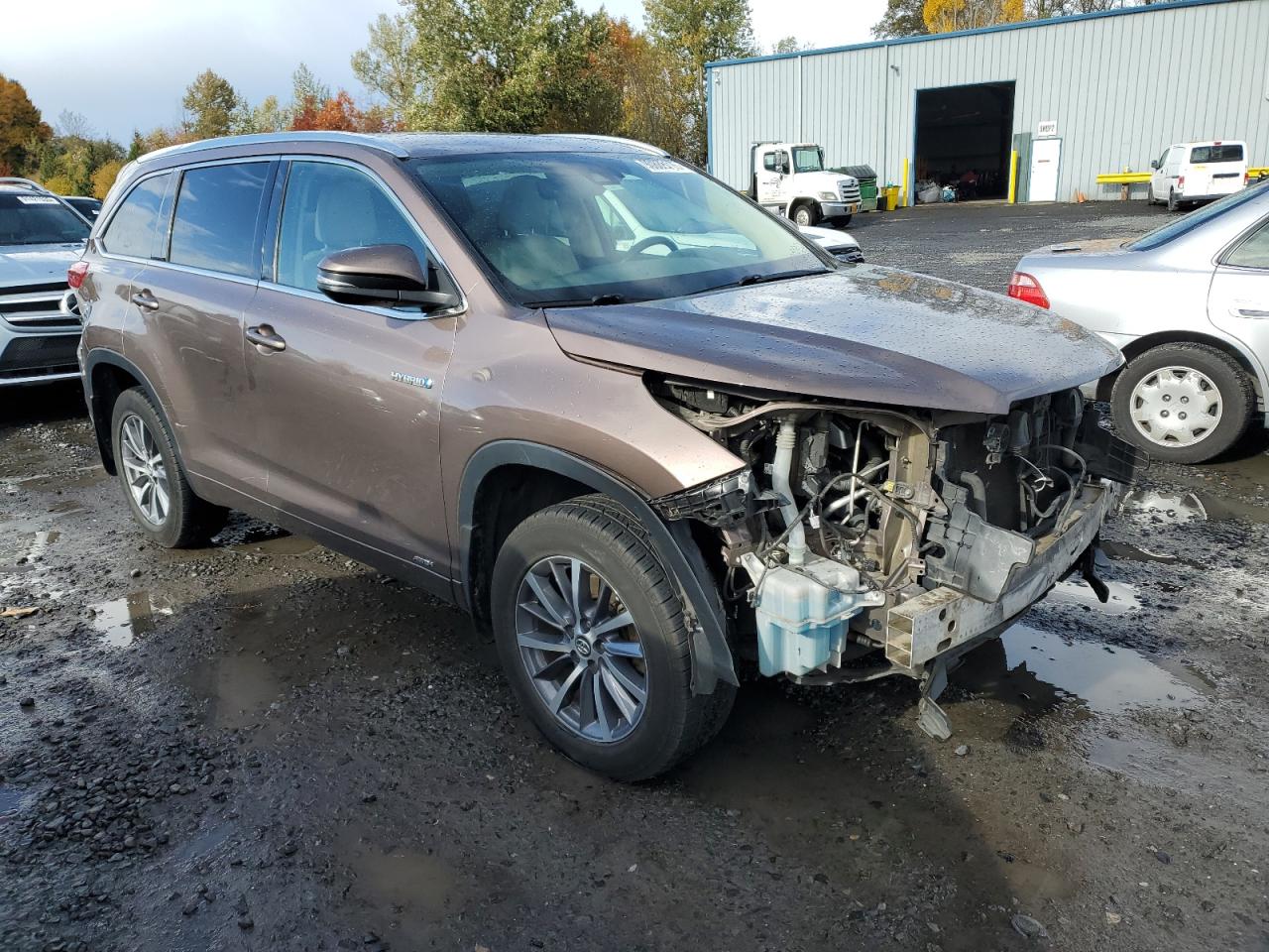 TOYOTA HIGHLANDER HYBRID