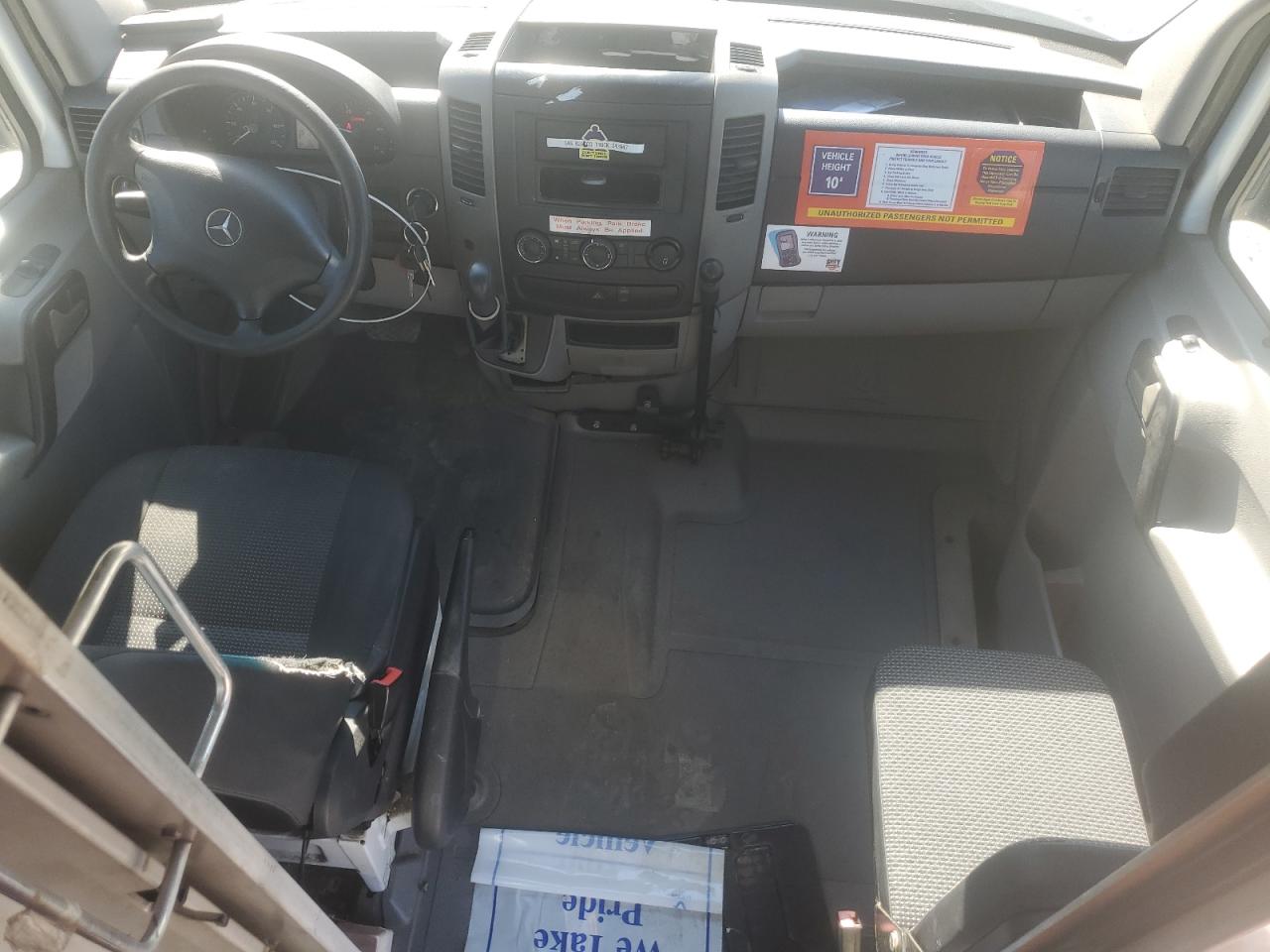 MERCEDES-BENZ SPRINTER 2500