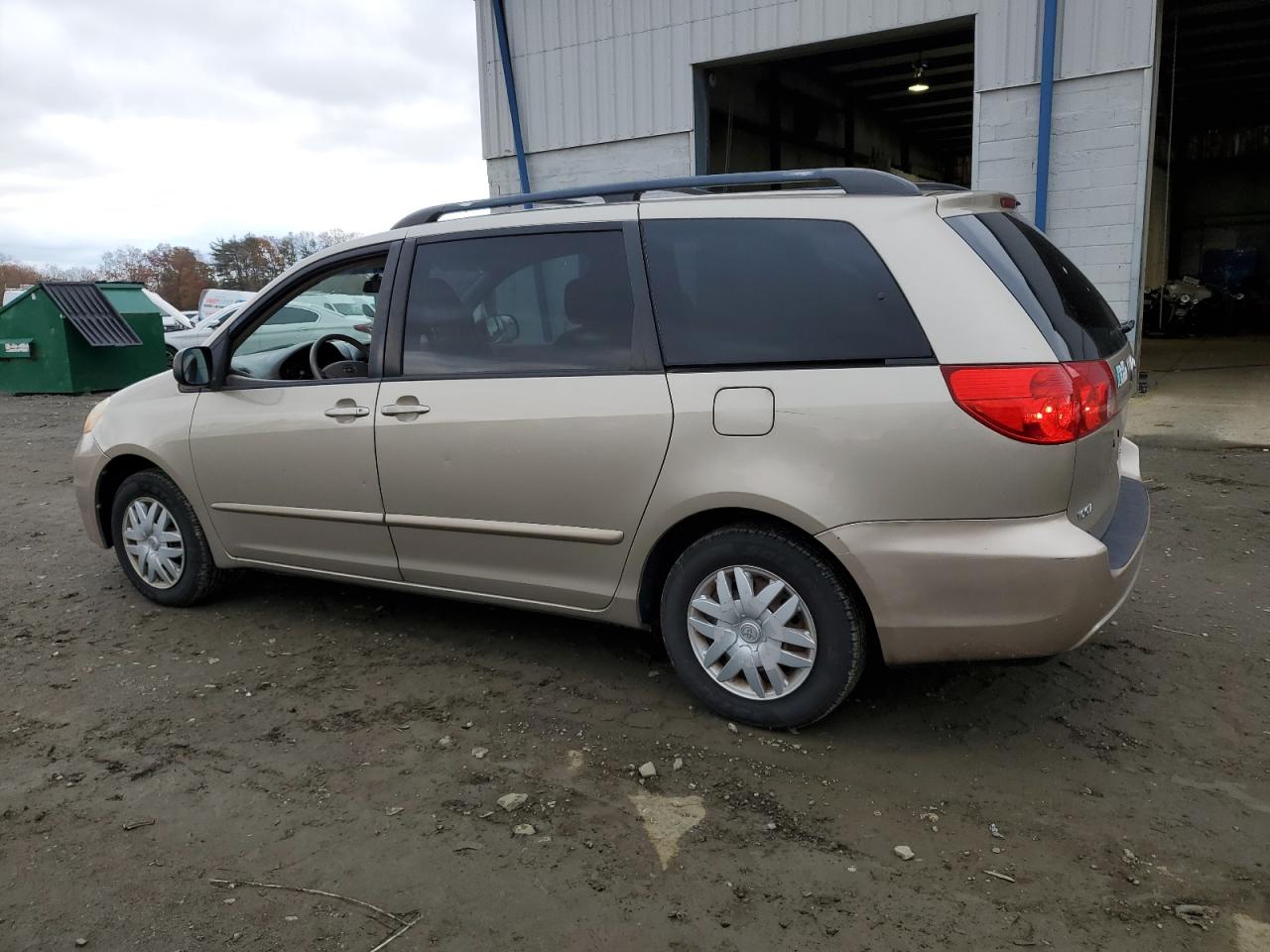 Lot #3290276273 2010 TOYOTA SIENNA CE