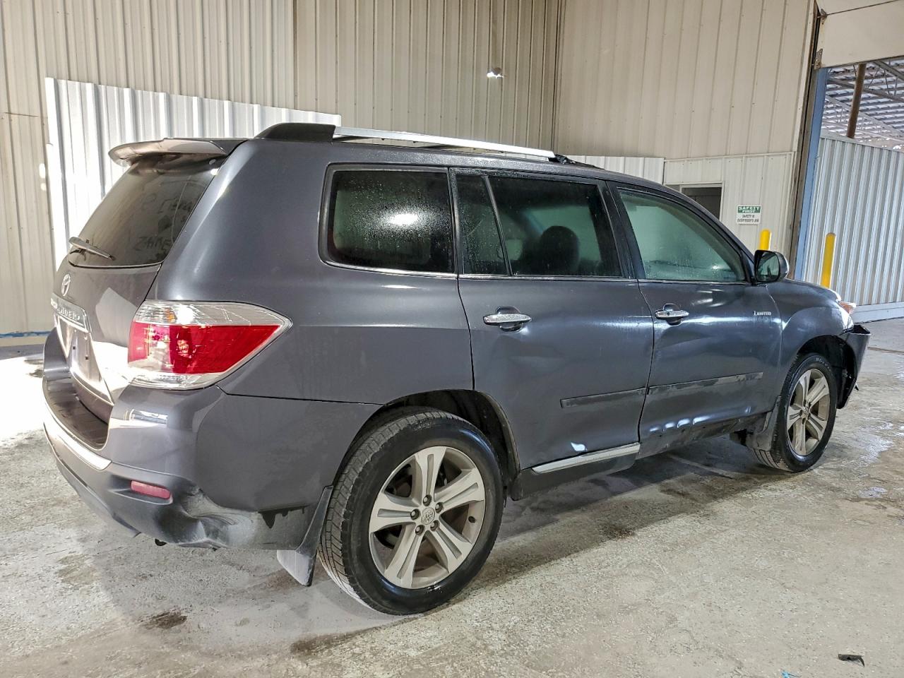 TOYOTA HIGHLANDER LIMITED