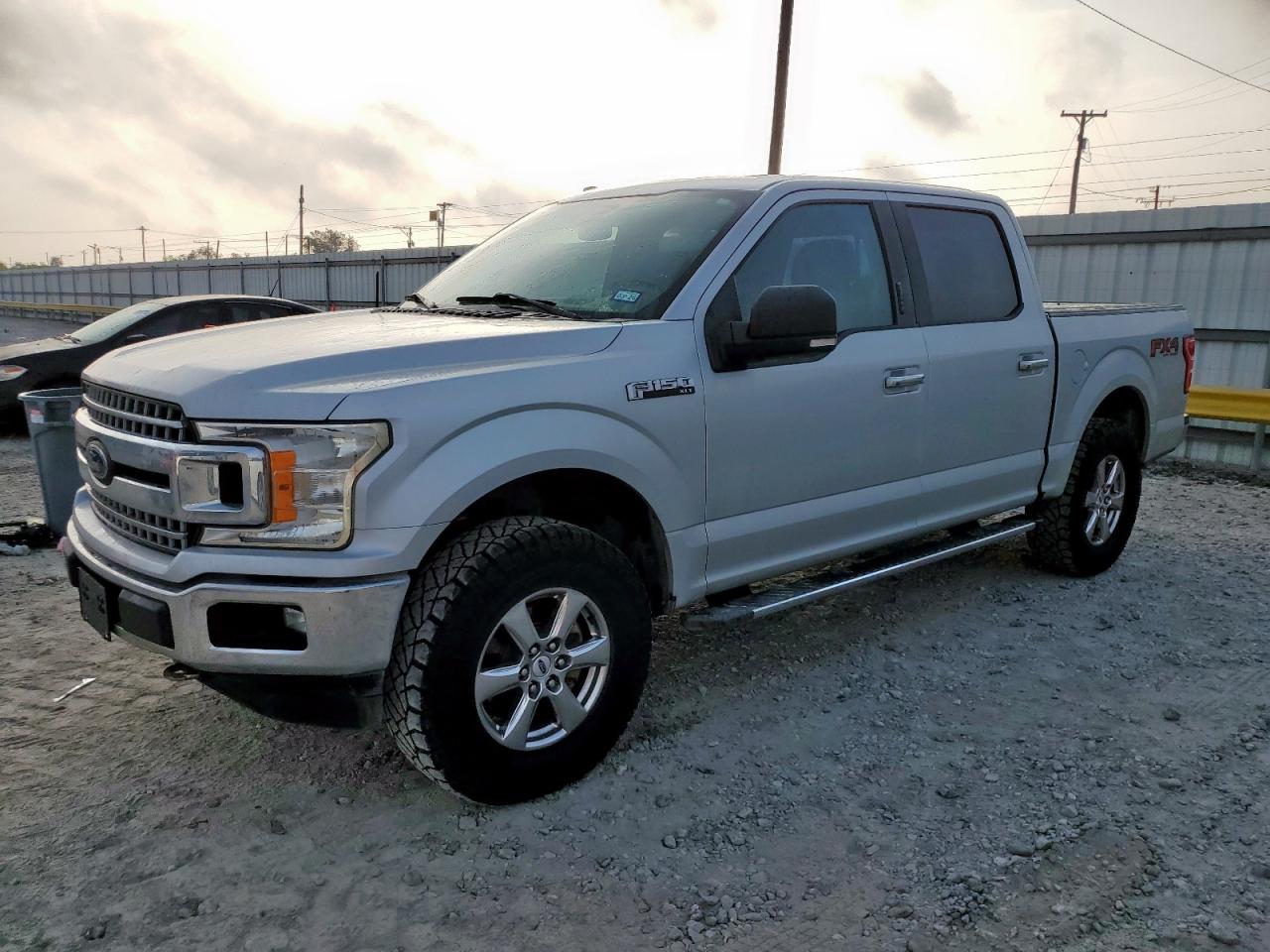 FORD F-150 SUPERCREW