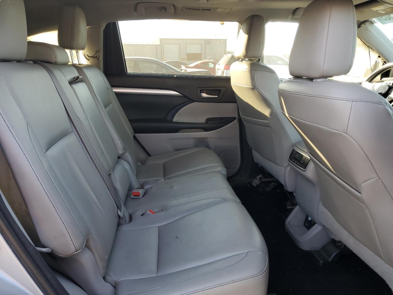 TOYOTA HIGHLANDER XLE