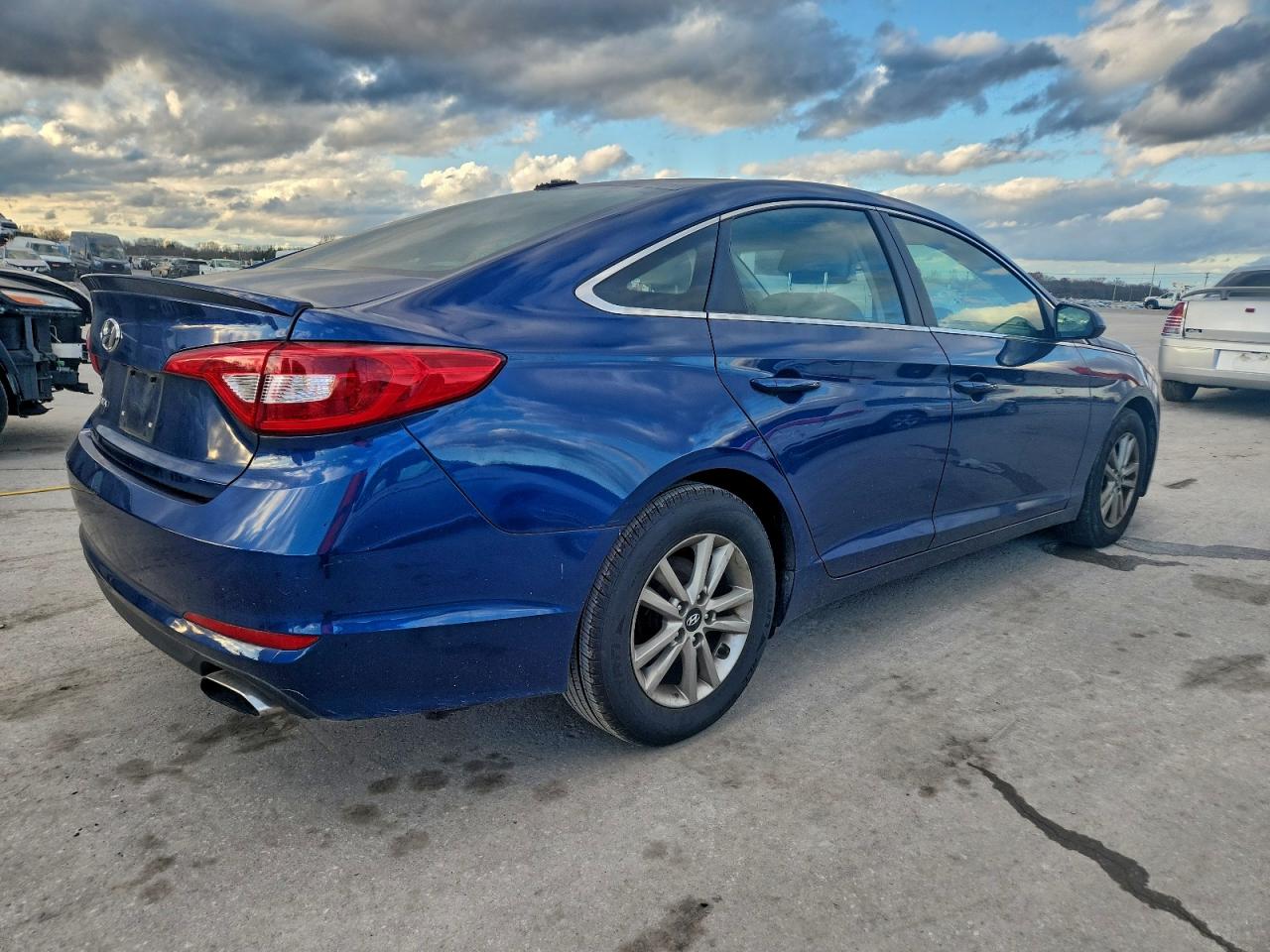 Lot #3301632621 2017 HYUNDAI SONATA SE