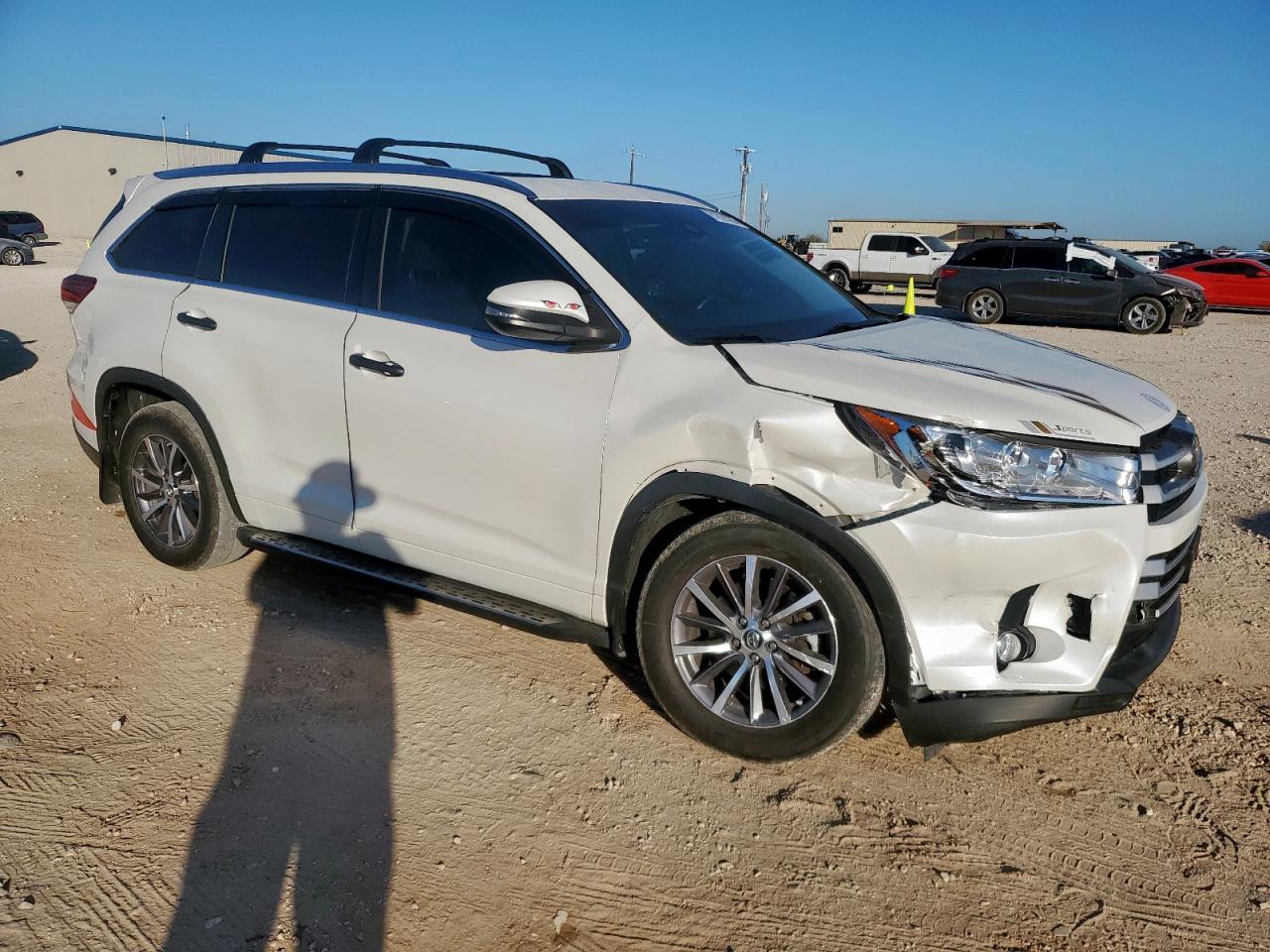 TOYOTA HIGHLANDER SE