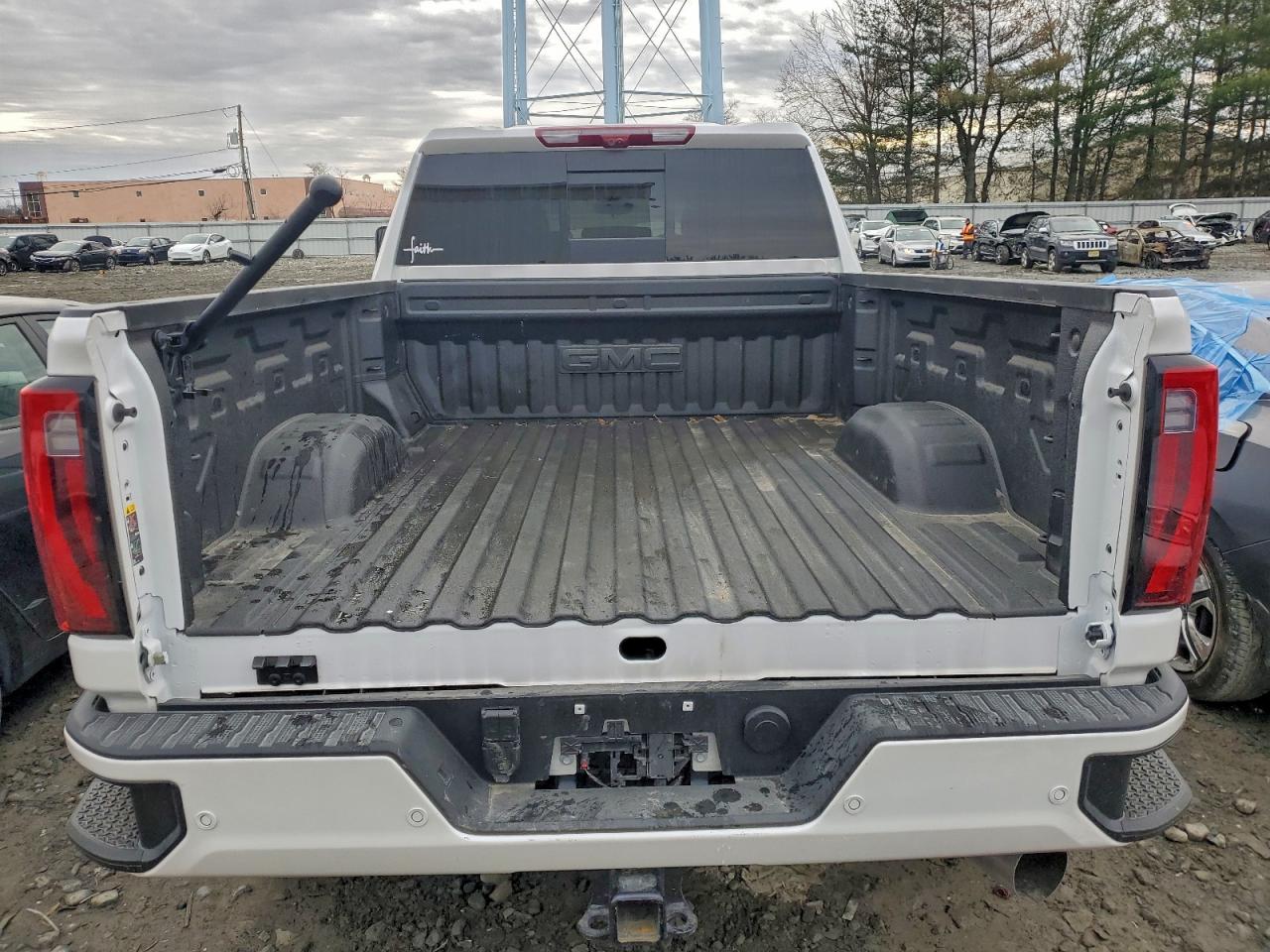 GMC SIERRA K2500 DENALI