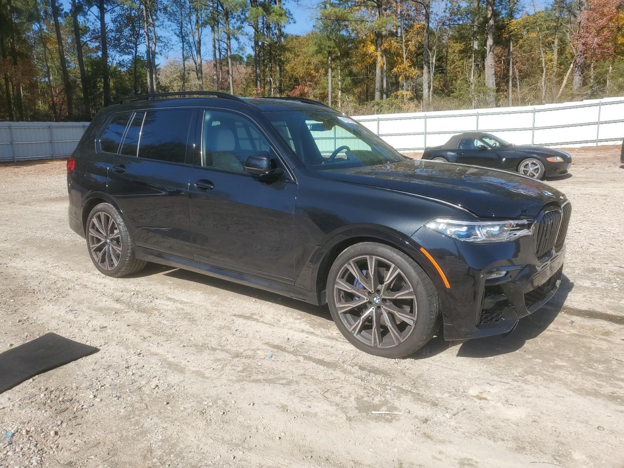 BMW X7 M50I