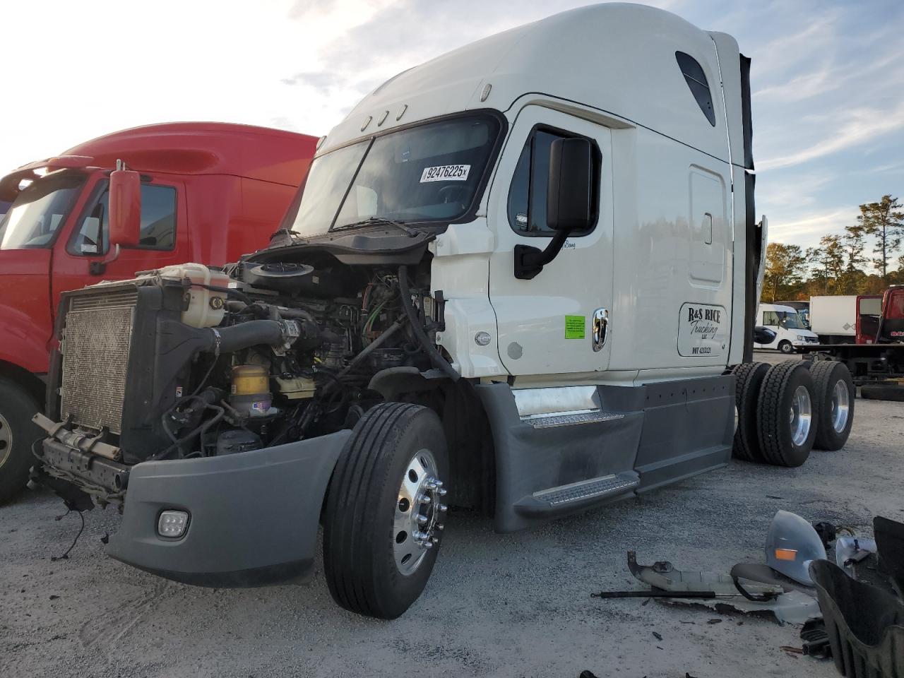 Lot #3291281007 2016 FREIGHTLINER CASCADIA 1