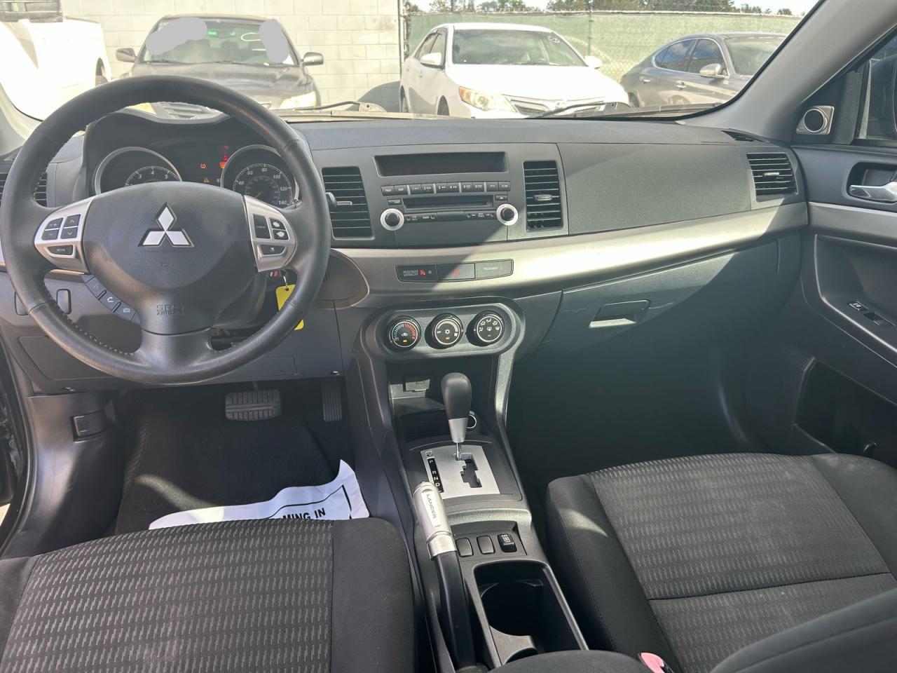 MITSUBISHI LANCER SE