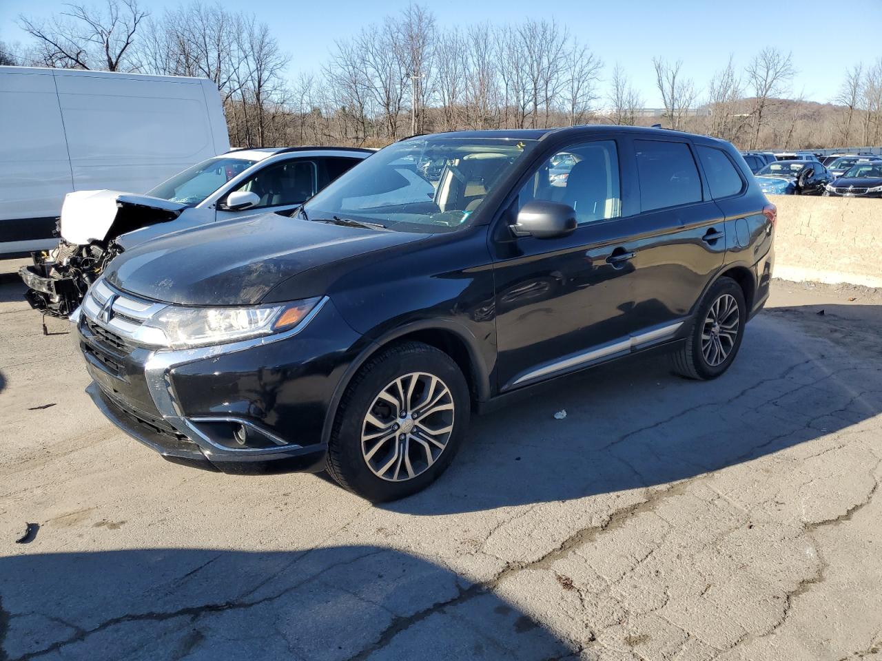 MITSUBISHI OUTLANDER ES